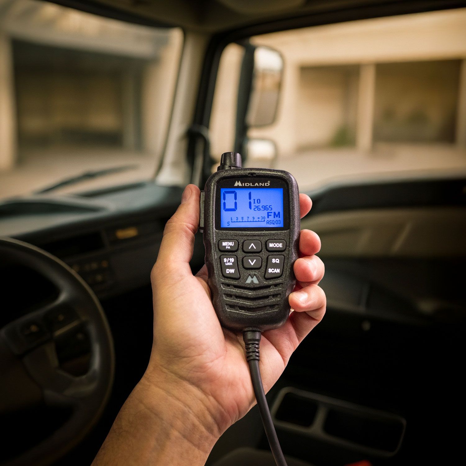 Midland M5 PRO – CB-Funk für Fahrzeuge